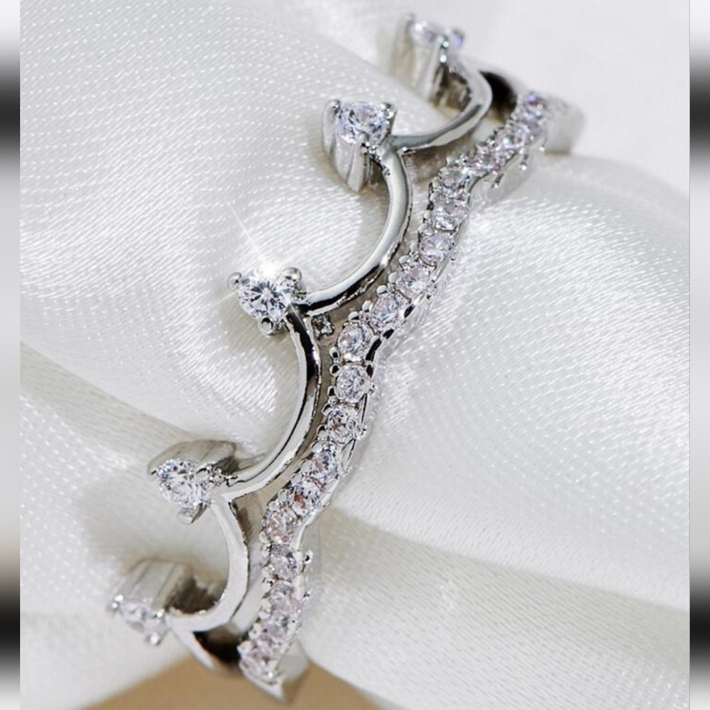 NEW‼️Crown Ring Size 7 - Picture 2 of 4